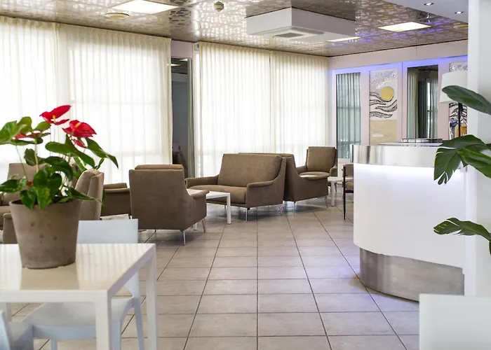 Michelangelo 3* Μπελάρια-Ιτζέα Μαρίνα