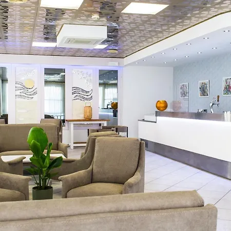 Michelangelo Μπελάρια-Ιτζέα Μαρίνα