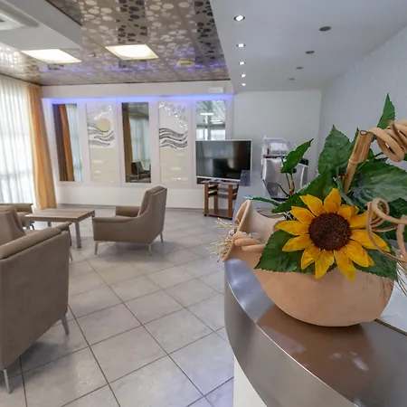 Ξενοδοχείο Michelangelo Μπελάρια-Ιτζέα Μαρίνα