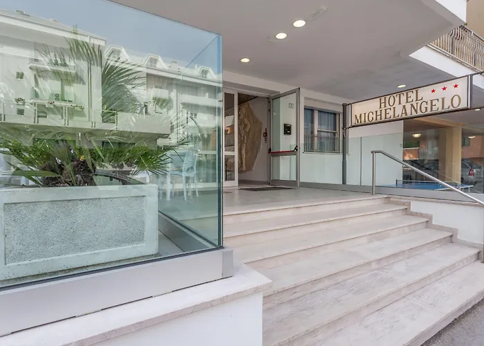 Michelangelo Hotel 3*